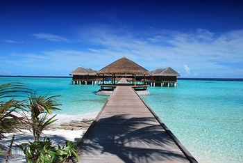 maldives-666122__340.jpg